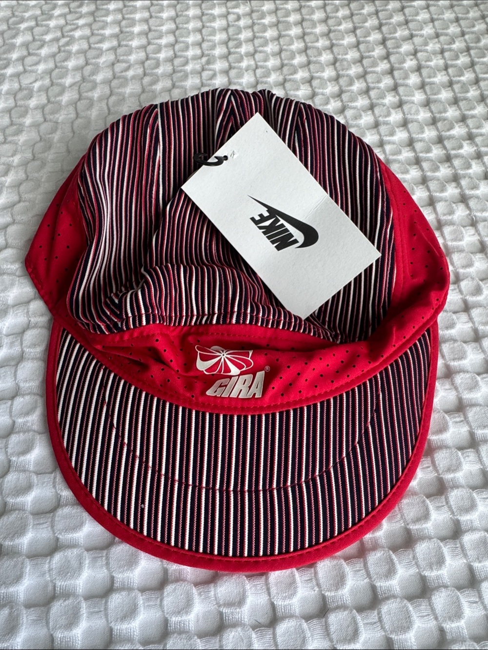 Gira Nike Red and Black Striped Running Cap